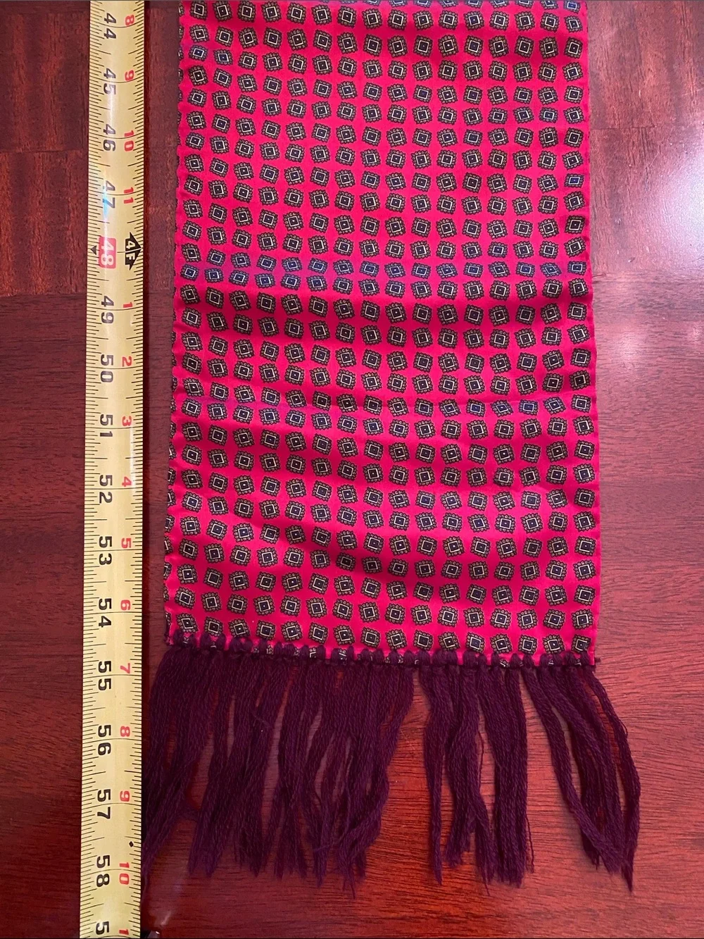 Reversible Patterned Scarf in Burgundy and Red